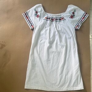 Ellison White Top with Multicolor Floral Embroidery